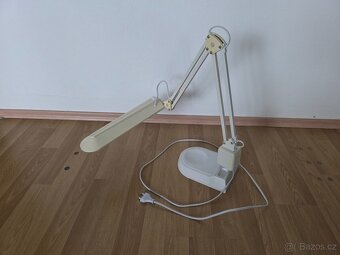 Stolní nebo noční lampa - lampička - svítidlo - 2