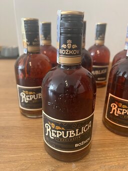 Rum Božkov Republika 0.5l přebytky ze svatby - 2