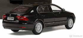 1:18 Rarita Škoda Superb II FL (2013) Abrex Černý - 2