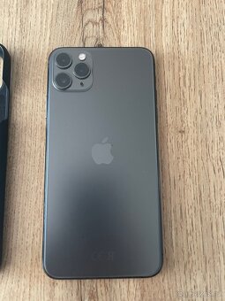 iPhone 11 Pro Max 64G baterie 84% - 2