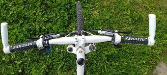 Maxbike 26/17 Deore 3x9, Raidon na vzduchu - 2