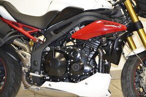 TRIUMPH Speed Triple R 1050, 2014 - 40000 KM - 2