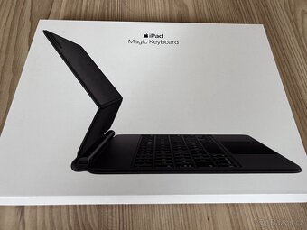 Klávesnice Apple Magic Keyboard pro iPad generace 4. a 5. - 2