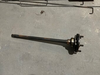 Volha Gaz 24, nová originální poloosa - 2