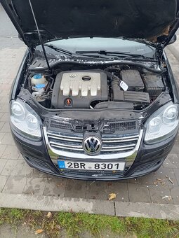 Volkswagen Golf 5 - 2