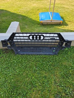 Audi Q7 4M Maska - 2