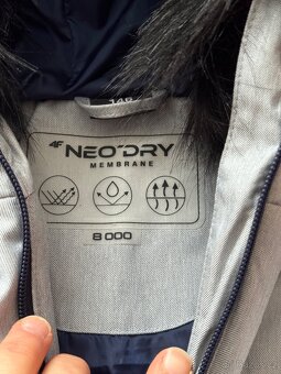 Zimní bundy NIKE a 4F - 2