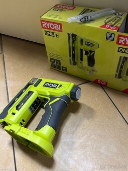 sponkovačka aku Ryobi R18ST50-0 - 2