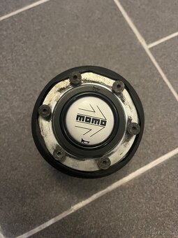 Nába na volant MOMO L8010 - 2