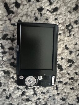 Prodám fotoaparát Nikon - 2