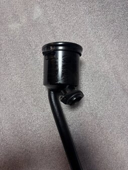 Porsche 356 nálevka oleje do motoru. - 2