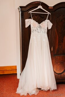 Nádherné svatební šaty Adhil - 2