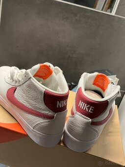 BOTY NIKE - 2