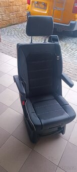 Originální integrovaná dětská sedačka Multivan T6,T5 - 2