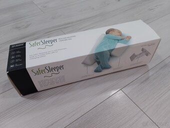 Fixační podložka SaferSleeper pro spaní miminka na boku - 2