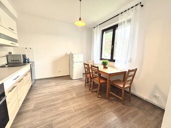 Světlý byt 2kk, cihla, os. vlastnictví, Náchod nad nemocnicí - 2