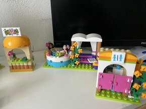 Lego Friends 41313 Letní bazén v Heartlake - 2