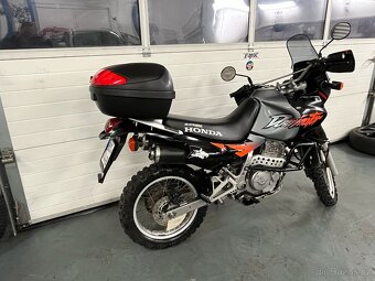 Honda NX650 Dominátor - 2