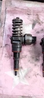 Trysky Bosch 038130073AJ - 2