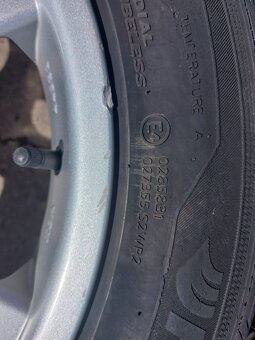 (č.21) 16" Alu kola Ford s letními pneu - 2
