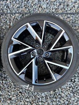 Škoda alu kola vega r18 225/40 - 2