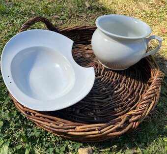 Retro balíček porcelánu – nočník LD Loket + lavor SD Slavkov - 2