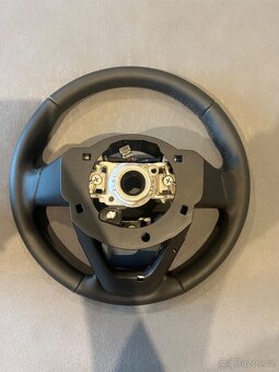 Multifunkční volant Toyota Yaris 4 - 2