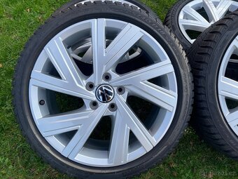 Originál VW Golf 8, 225/40/18 5X112 - 2