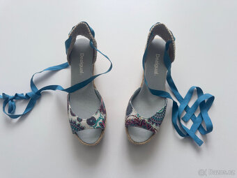 Damské letní zavazovací boty Desigual ve. 39 - 2