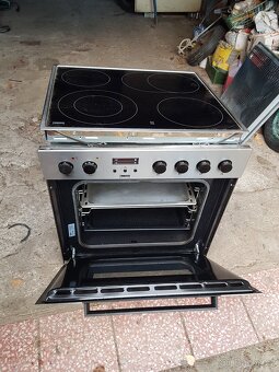 Sklokeramická varná deska s troubou - 2