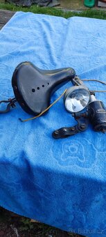 Staré příslušenství ke kolu - 2