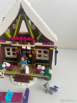 Lego 41323 Chata v zimnim stredisku - 2