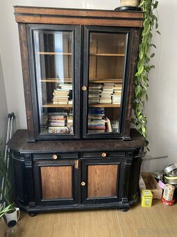 Starožitná knihovna masiv černá - 2