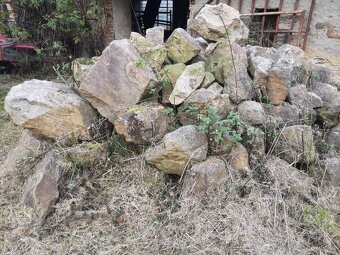 Prodám stavební  kámen - 2