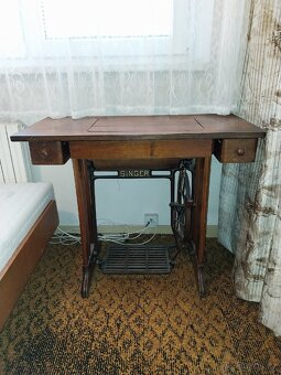Starožitný šicí stroj Singer-cenu nabídněte - 2