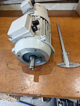 3ph elektromotor 4kw 400v - 2