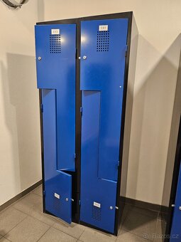 Plechová - Kovová šatní skříň modro/černá 4 boxy - 2