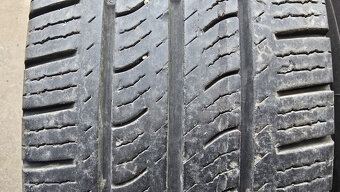 Celoroční pneu 215/75/16c Pirelli - 2