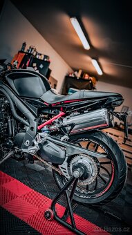 Triumph speed triple 1050 - 2