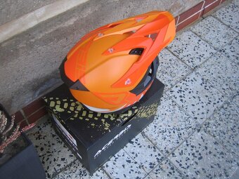 MX přilba zn. ACERBIS , vel.L /59-60cm/ - - - NOVÁ - - - - - 2