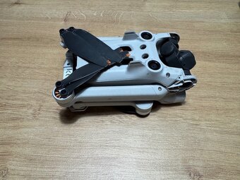 Dron DJI mini 3 PRO s příslušenstvím - nefunkční - 2