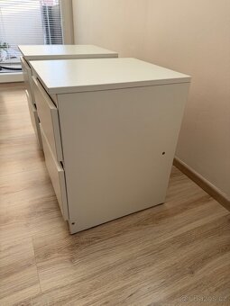 Noční stolky Ikea Malm bílé - 2