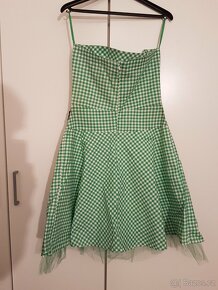 Krásné zelené šaty s šifonovou sukní - 2