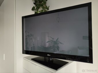 Televize LG 42PJ550 - 2