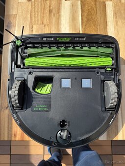 Robotický vysavač iRobot Roomba S9+ 9558 černý - 2