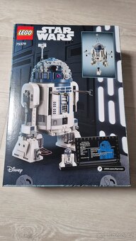 LEGO StarWars 75379 R2-D2 - 2