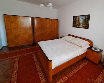Starší pěkná ložnice - 2