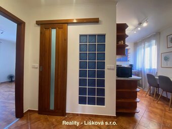 Pronájem bytu 2+1 s balkonem na Klíši v ul. Slavíčkova v Úst - 2
