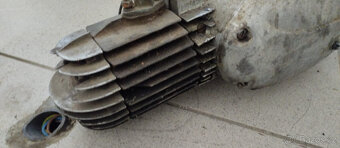 Motor JAWA 50 / 05 / 20 / 21 / 23 / 550 / 555 - 2