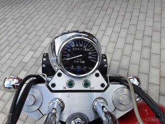 Suzuki VZ 800 Marauder - 2
